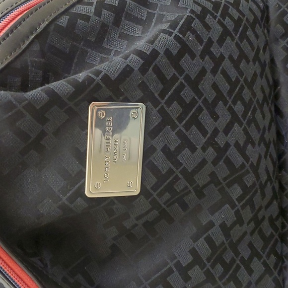 🤩New with tags authentic Tommy Hilfiger backpack - Picture 4 of 9